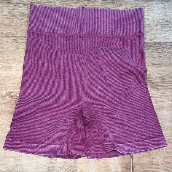 Aura Rose Pink Ribbed Seamless Biker Shorts - Picture 1 of 4